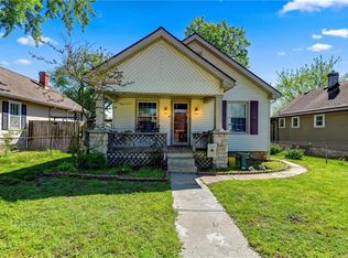 1010 N 8th St, Leavenworth, KS 66048