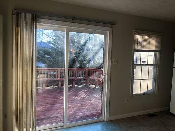 5th image of 39 Cottonwood Ct