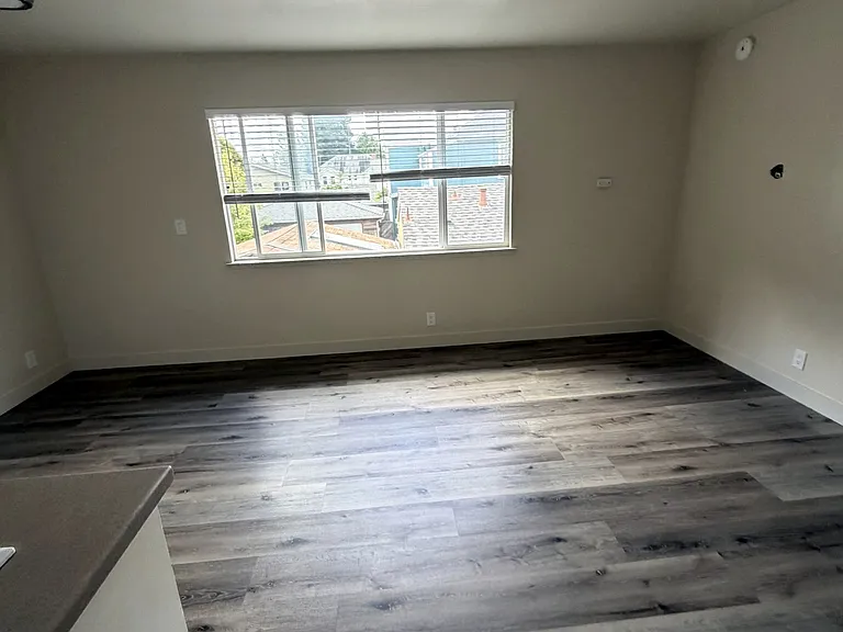 318 Chestnut St #5 — Photo 53