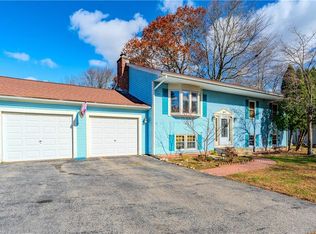 527 Cowesett Rd, Warwick, RI 02886
