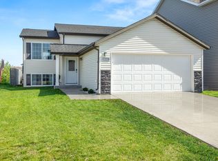 630 38th Ave E, West Fargo, ND 58078