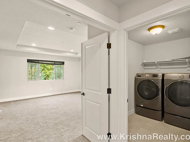 7515 NE Owens St — Photo 12