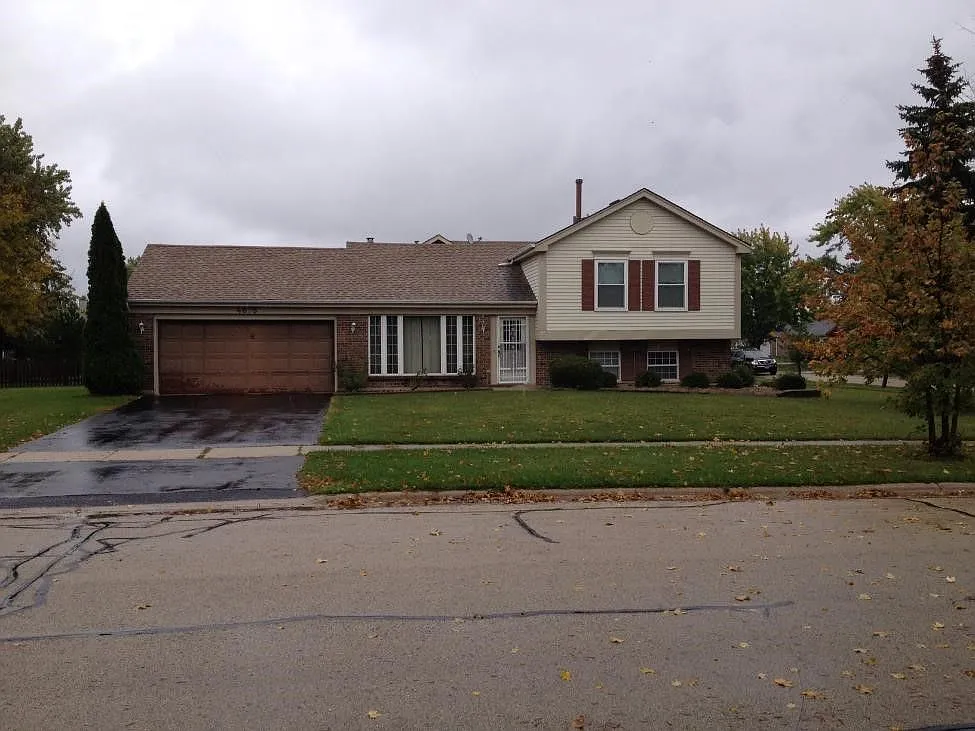 4675 Zeppelin Dr photo 1