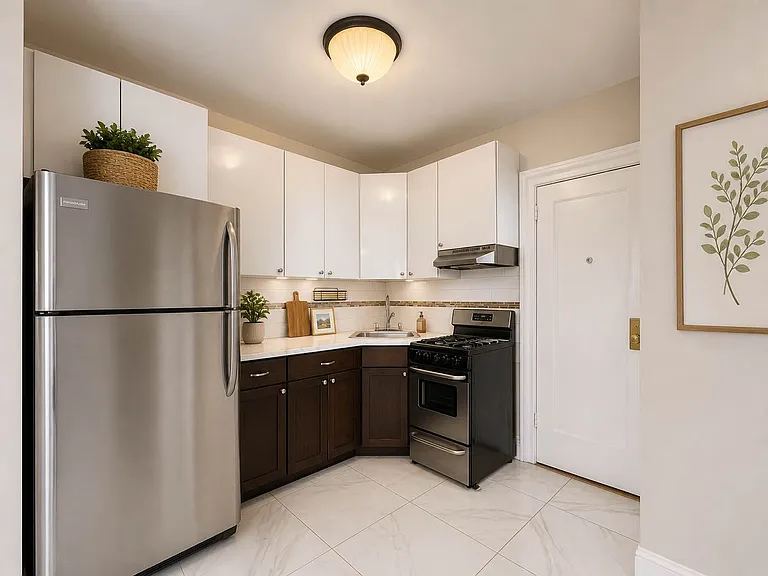 812 Crown St #2 — Photo 2