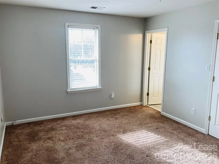 8004 Strandhill Rd — Photo 23
