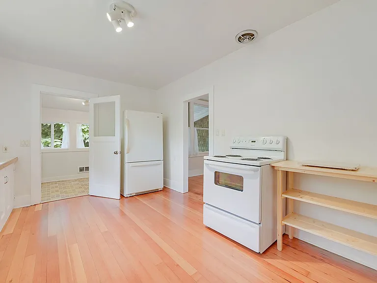 1608 Walnut St — Photo 26