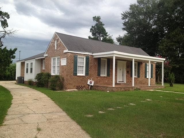 1st image of 103 N 23rd Ave