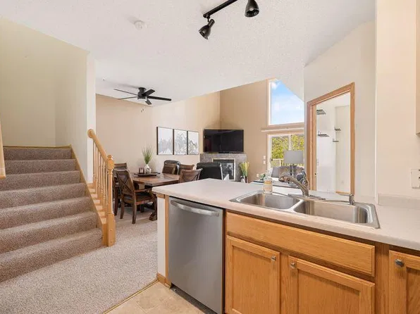 3867 Abercrombie Ln, Stillwater, MN 55082