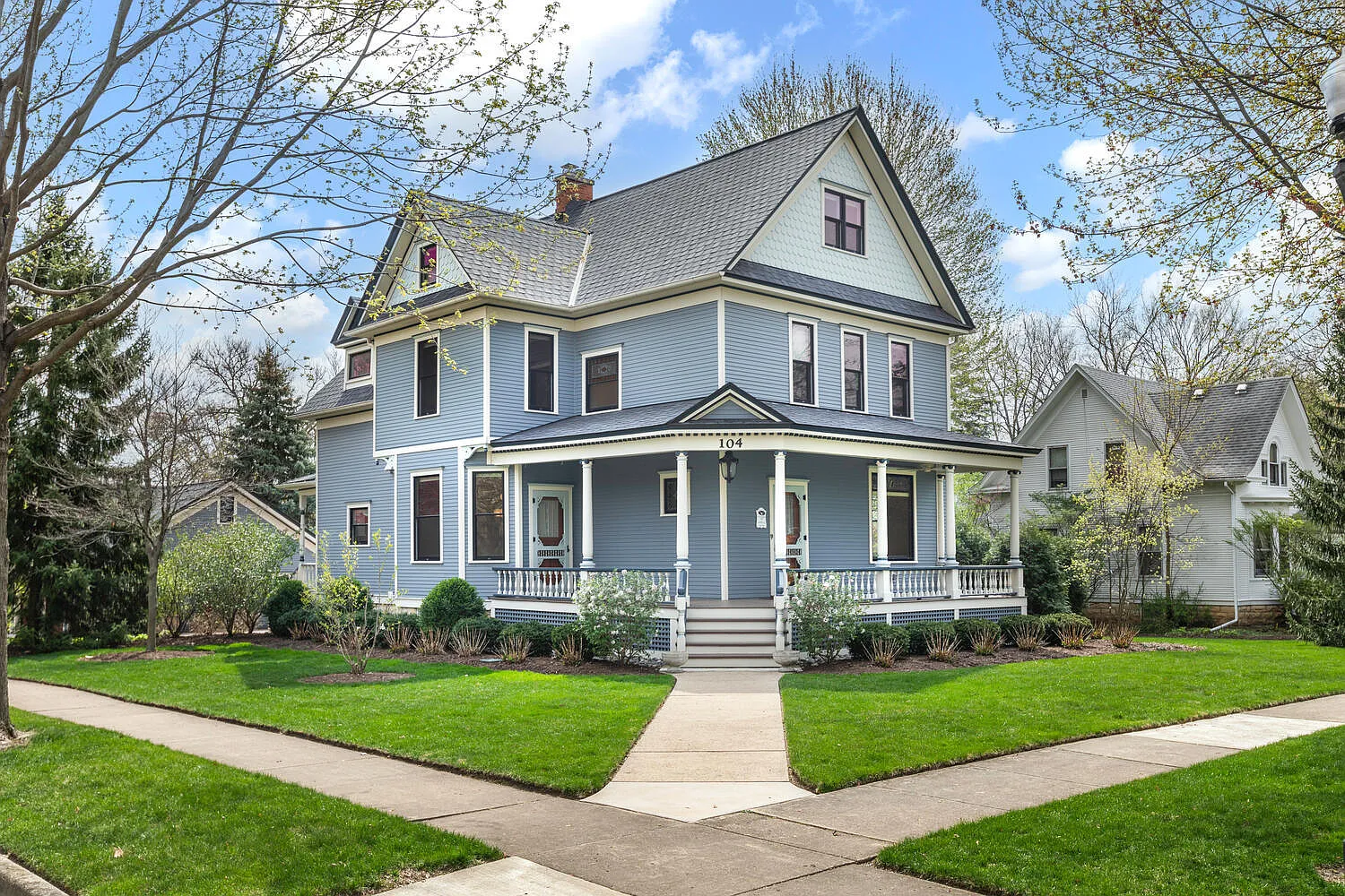 104 S Wright St photo 1