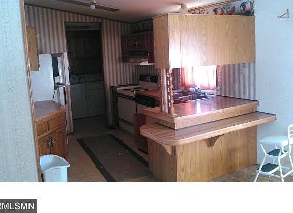 3rd image of 300 S Hill Ave