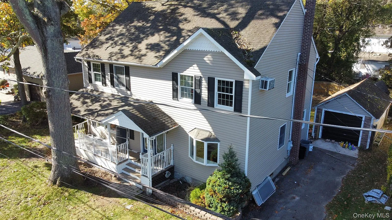 16 Babylon Drive photo 1