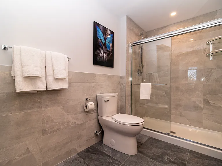 5515 Clyde St — Photo 73
