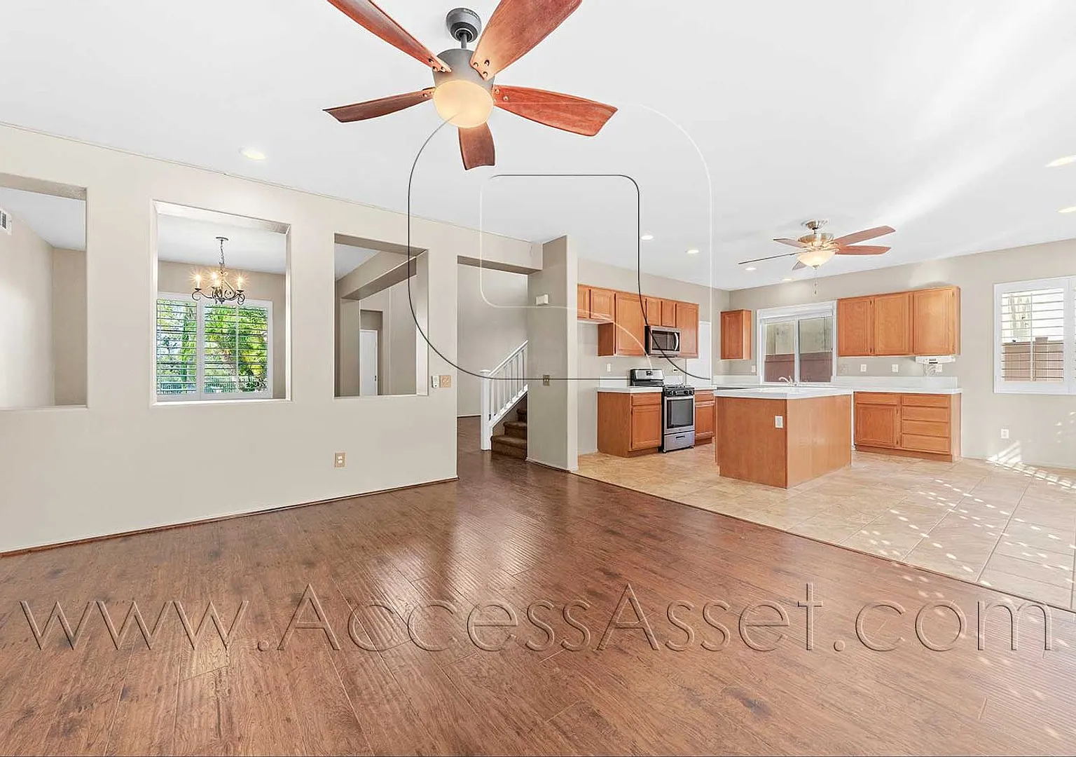 Beautiful 5 Bed, 3 Bath Home in South Corona — Photo 4