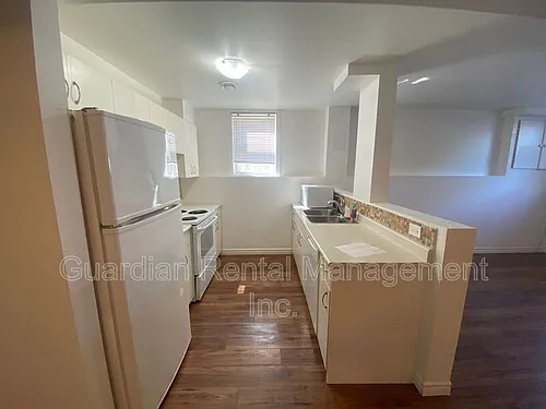 1522 Walsh St E #B Photo 1 1522 Walsh St E #B Photo 1