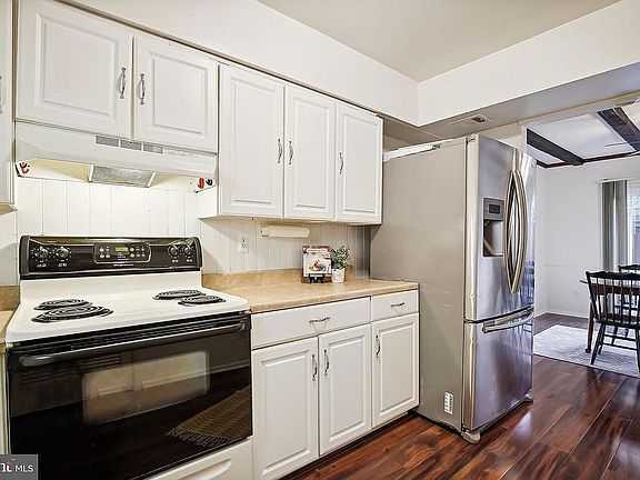 5th image of 7919 Casa Grande Pl #122B