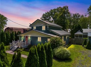 7 1st Ave, Constantia, NY 13044