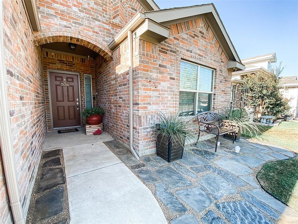 1st image of 409 Beechgrove Ter