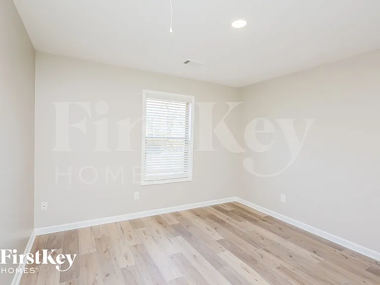 3192 Sag Harbor Ln — Photo 15
