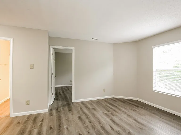 6336 Alonzo Dr — Photo 11