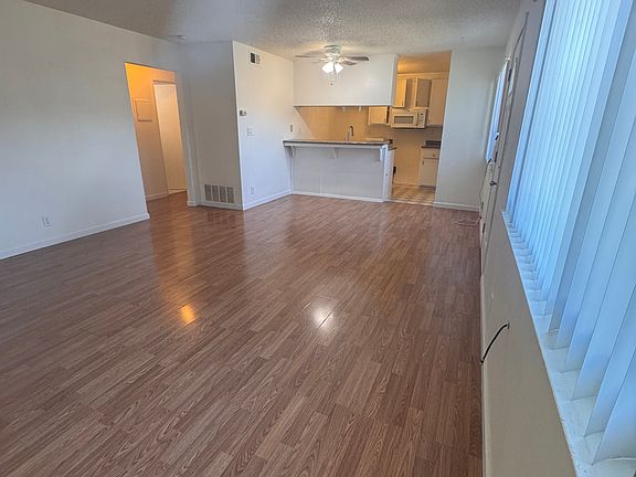2nd image of 5577 Spinnaker Dr APT 1