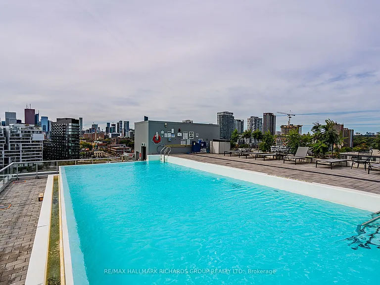 665 Queen St E #401 — Photo 11