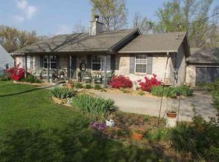 30 Dawson Ln, Radcliff, KY 40160