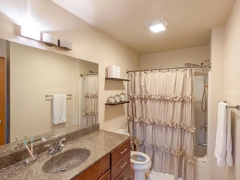 4870 Innovation Dr — Photo 15