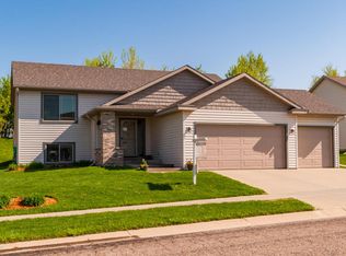 5239 Ridgeway Rd NW, Rochester, MN 55901