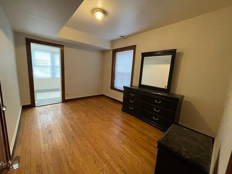 6428 S Langley Ave #2 — Photo 9