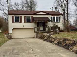 1244 Bexley Dr, Austintown, OH