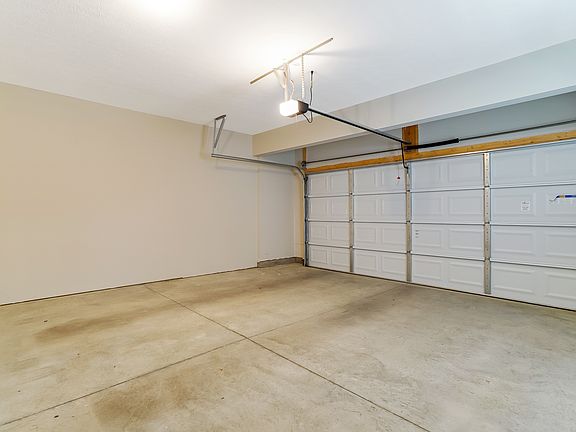 5th image of 625 Redwood Ln