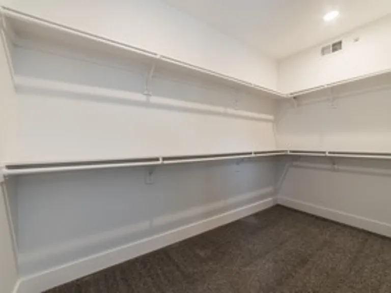 South Creekside Apartments — Photo 45