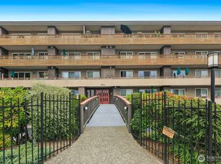 4444 44th Ave SW APT 101, Seattle, WA 98116