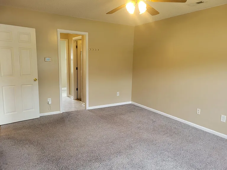 209 Meadowlark Ln — Photo 15