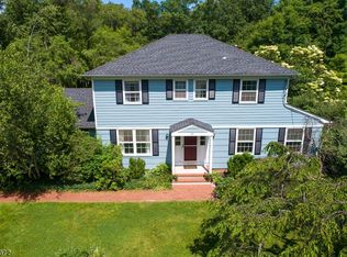 27 Whippoorwill Way, Belle Mead, NJ 08502