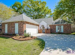 3929 Meadow Ridge Dr, Baton Rouge, LA 70817