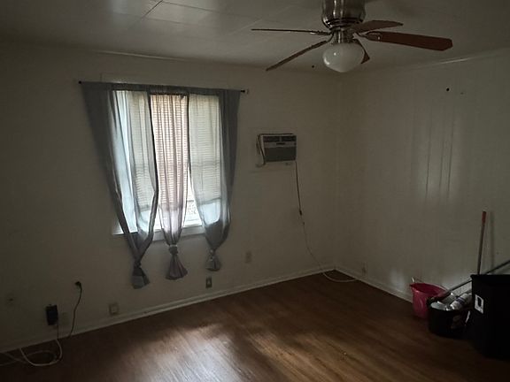 2nd image of 6914 N Central Ave APT 1