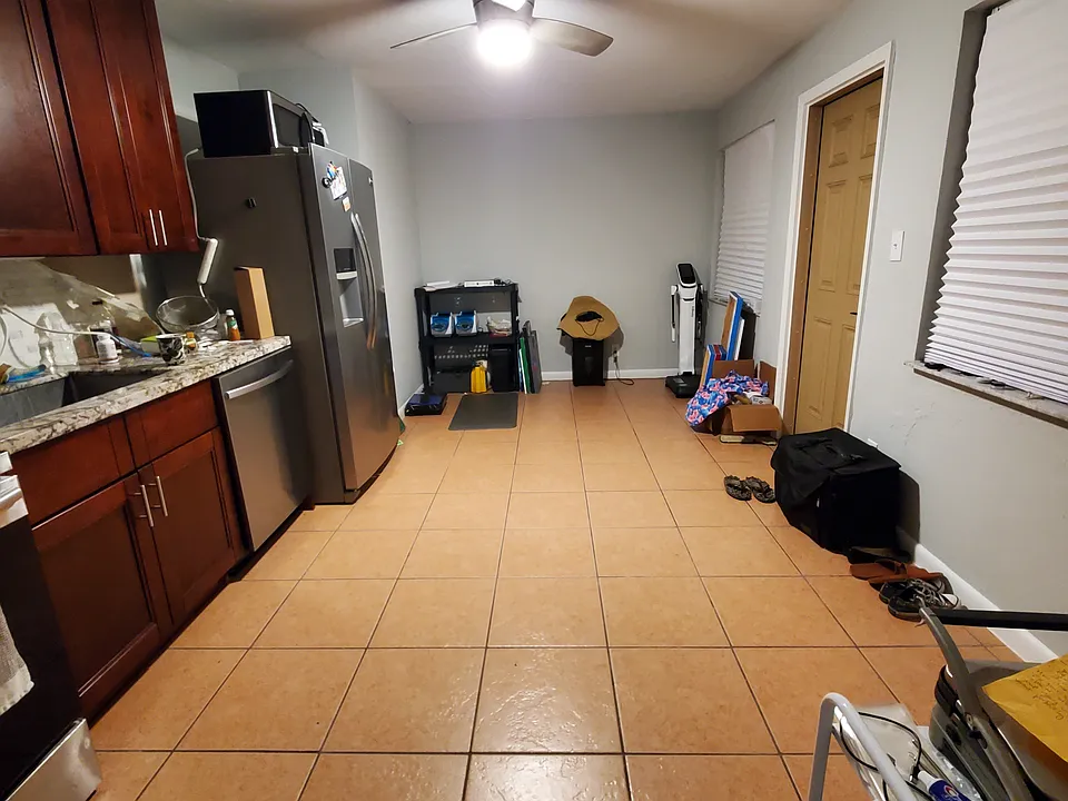 1340 NW 5th Ave #2