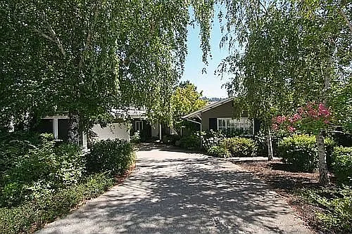 30 Irving Ln photo 1