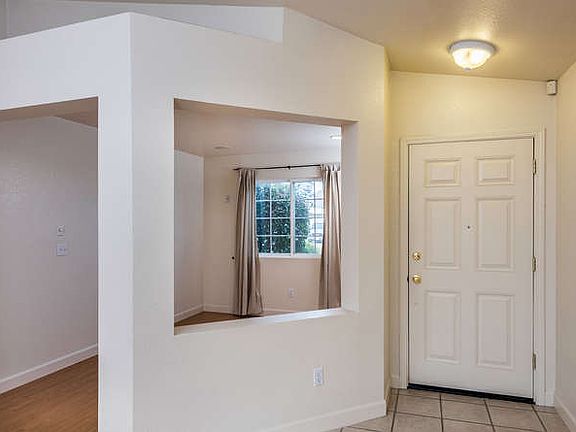 3rd image of 2644 Maybrook Dr