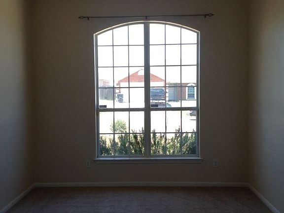 4th image of 3801 Llano Estacado Ct
