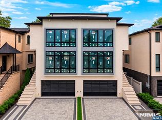 810 Jassamine Way, Fort Lee, NJ 07024