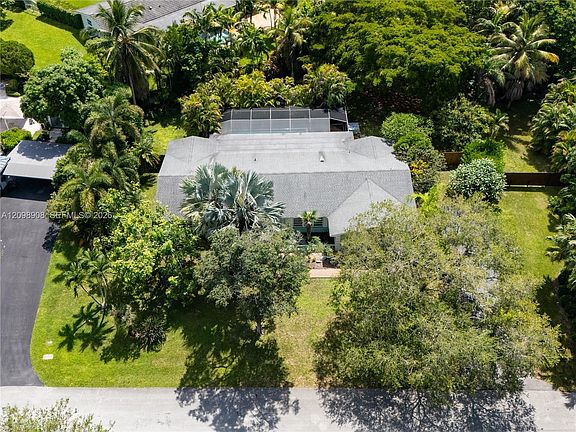 3rd image of 10100 SW 133rd St
