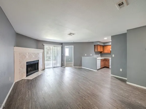 2180 Pinetop Ln Unit 104, Paradise, NV 89119
