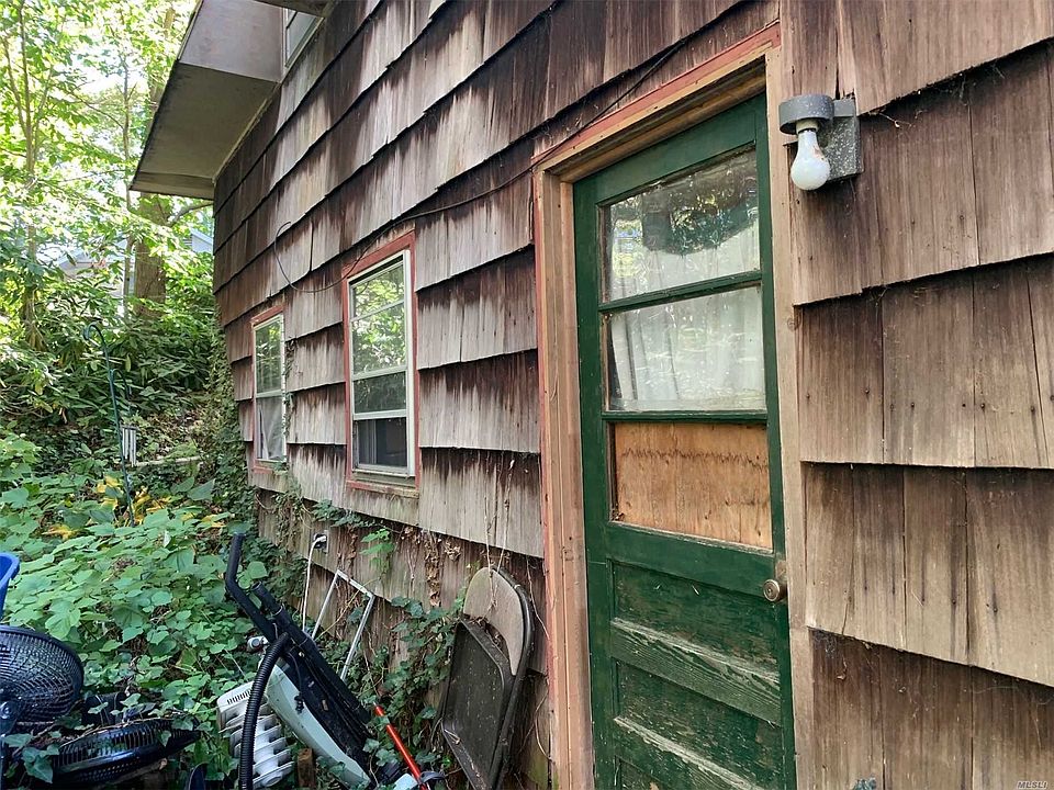 2nd image of 38 Millard Ave