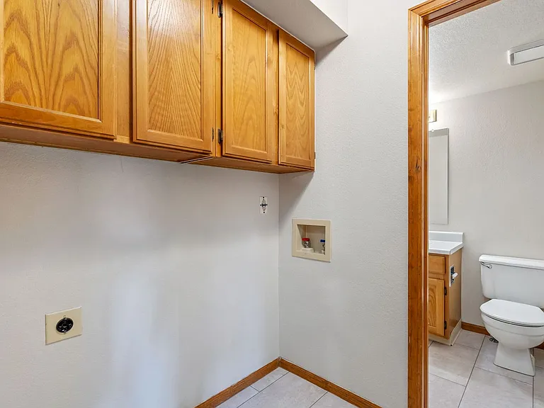 718 Justice Dr — Photo 12