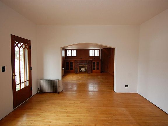 5th image of 322 N 5th St