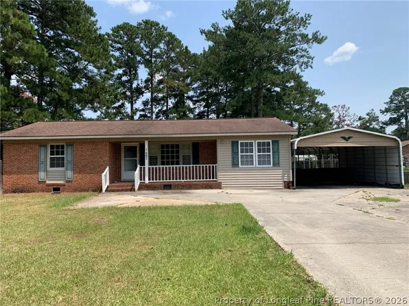 602 5th St, Bladenboro, NC 28320