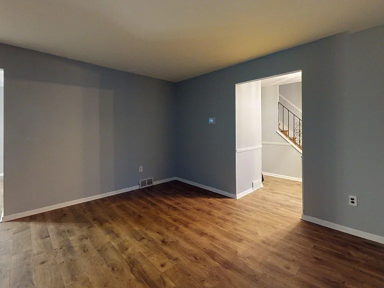 669 N Henderson Rd — Photo 76