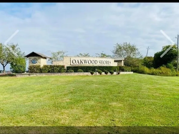 32111 Redfish Trl, Richwood, TX 77515